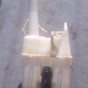 Toyota Corolla Washer Bottle – Used – main product image