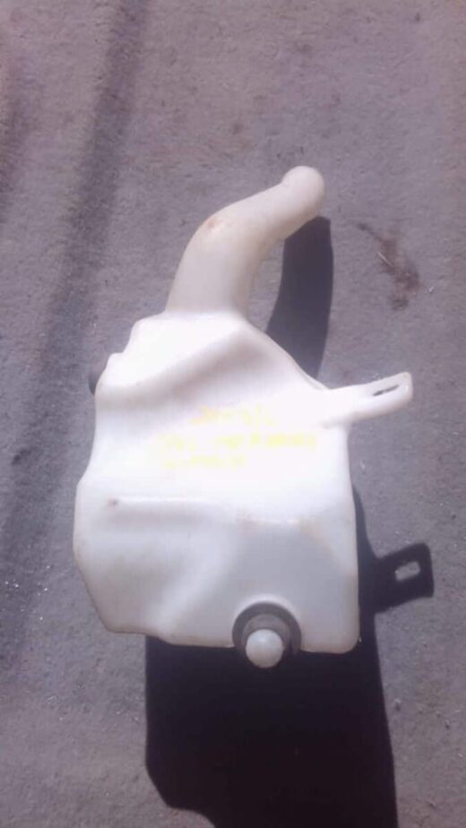 2006 Opel Meriva Washer Bottle - Used 2006 Opel Meriva Washer Bottle – Used – main product image