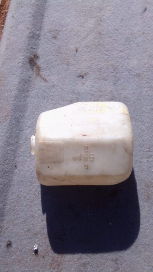 1986 Volkswagen Golf 1 1.6 Washer Bottle - Used 1986 Volkswagen Golf 1 1.6 Washer Bottle – Used – main product image
