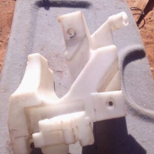 Front view of a used car washer bottle for Rover 75, showing spout and cap detail on white background.Front vi