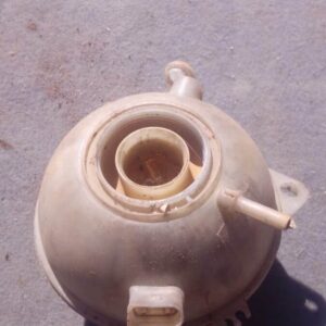 Volkswagen Golf 4 Water Bottle – Used – main product image