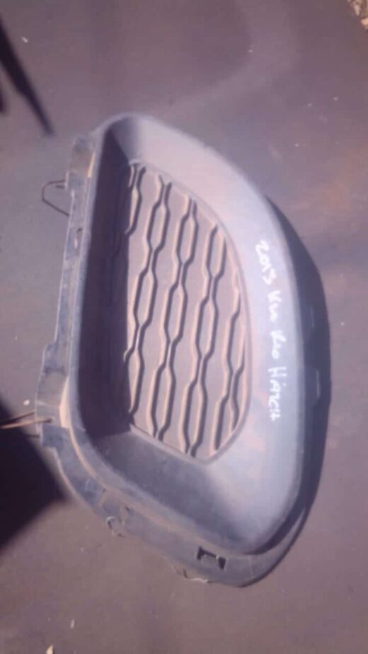 2013 Kia Rio Left Spotlight Cover - Used 2013 Kia Rio Left Spotlight Cover – Used – main product image