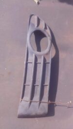 2004 Volvo S40 Right Spotlight Cover – Used – main product image