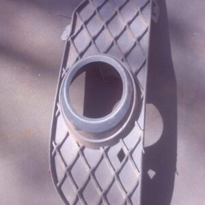 2012 Mercedes W204 Right Spotlight Cover – Used – main product image