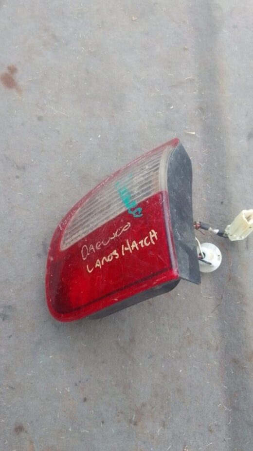 Daewoo Lanos Hatchback Right Inner Taillight - Used Daewoo Lanos Hatchback Right Inner Taillight – Used – main product image