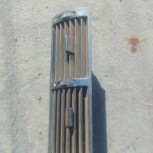 Centre dashboard air vent for BMW E39, shown from front, used condition.Centre dashboard air vent for BMW E39,