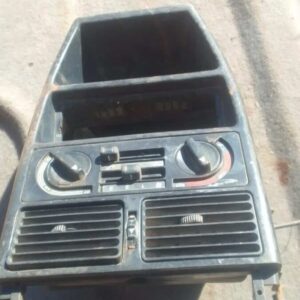 Fiat Uno Centre Dash Air Vent - Used (2)