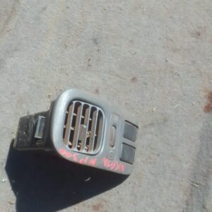 2004 Nissan Np300 Right Dash Airvent – Used – main product image