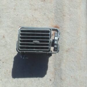 Fiat uno Left Dash Airvent – Used – main product image