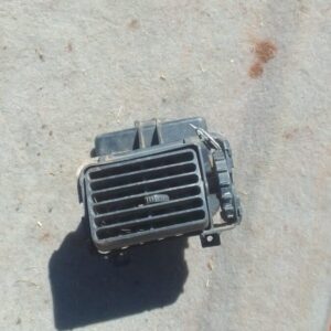 Fiat Uno Right Dash Airvent – Used – main product image