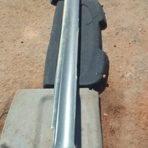2007 Hyundai Tucson Left Side Skirt – Used – main product image
