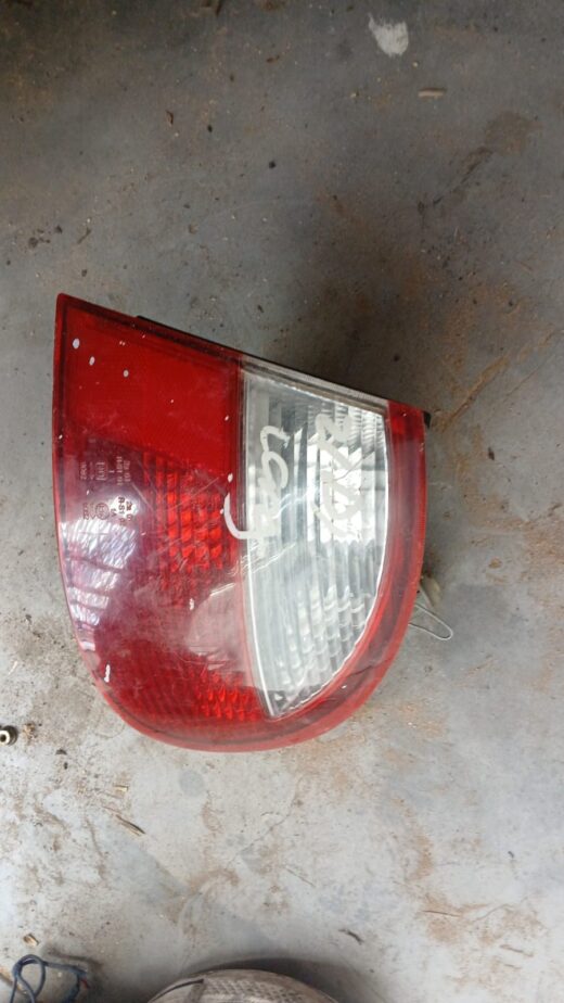 Daewoo Lanos Sedan Right Taillight Daewoo Lanos Sedan Right Taillight – main product image
