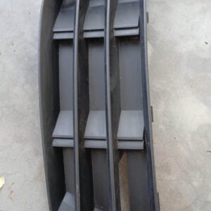 AUDI A4 B9 2016 19 LEFT LOWER Grill 8W0807681B – main product image