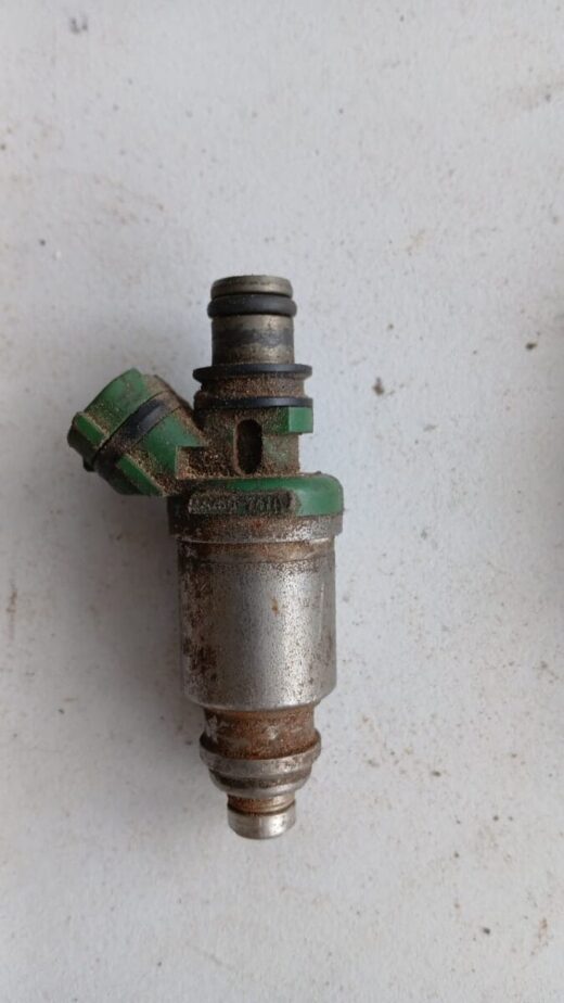 1992-96 Toyota Camry Injector 2325074100 1992 96 Toyota Camry Injector 2325074100 – main product image