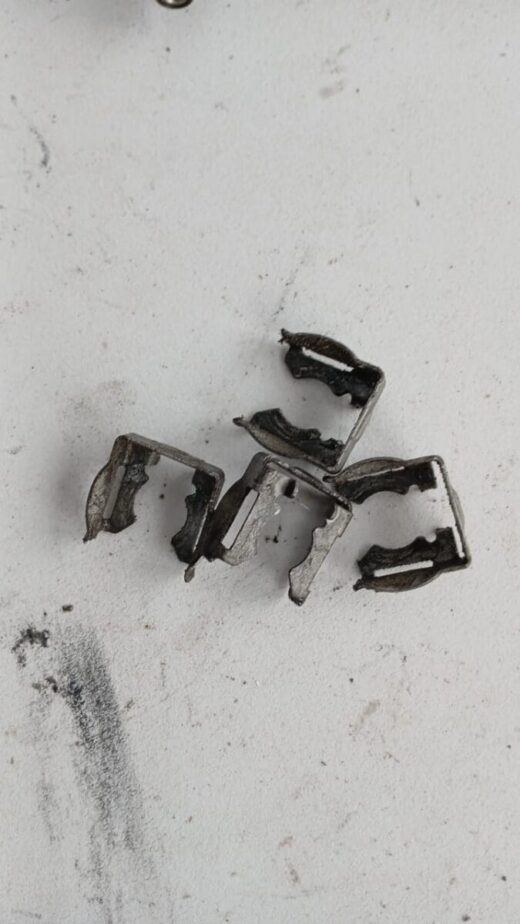 Whatsapp Image 2025-02-28 At 10.13.55 (3) Mercedes C180/ C200 271 Fuel Injector Clip
