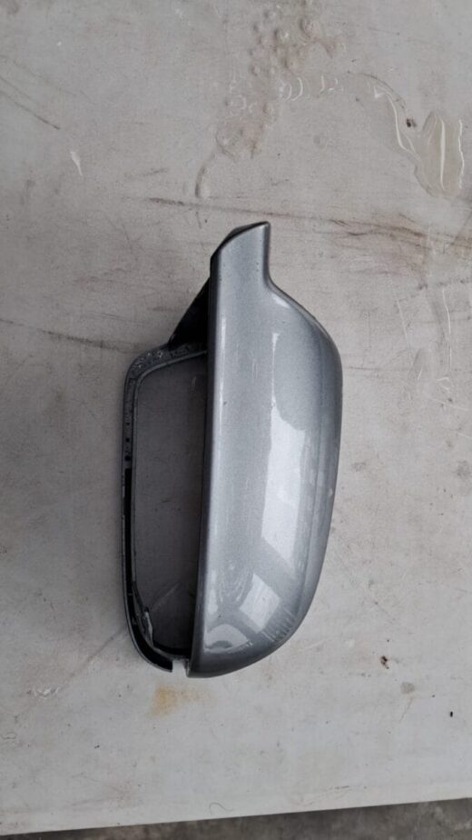 Left Door Mirror Cover – front view