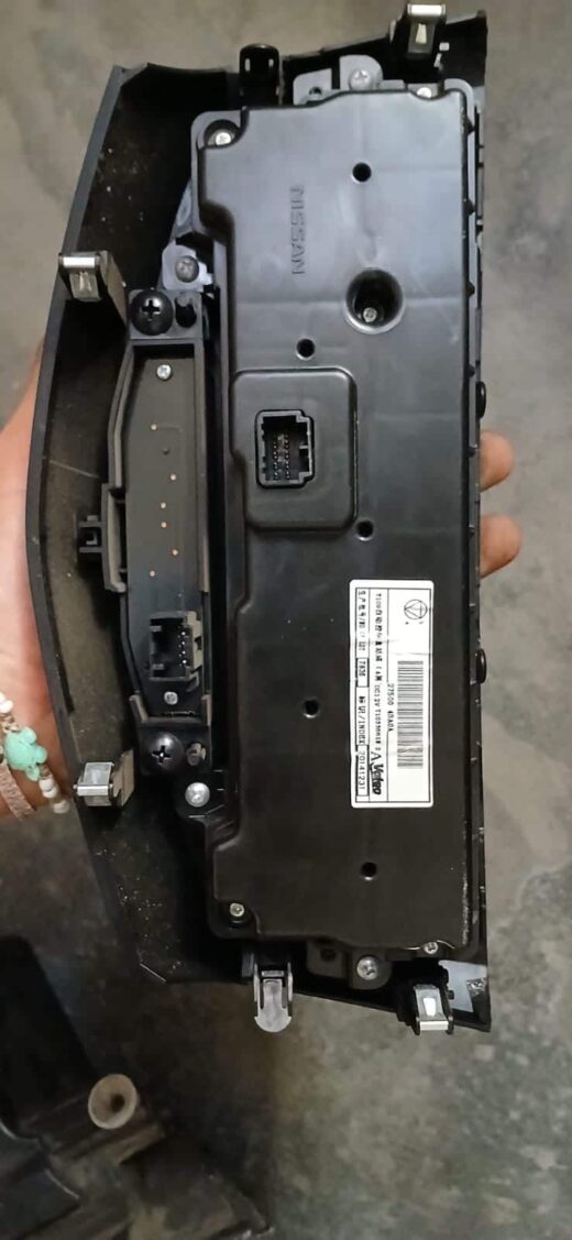 2016 Nissan Qashqai/ X trail Climate Control Unit – front view