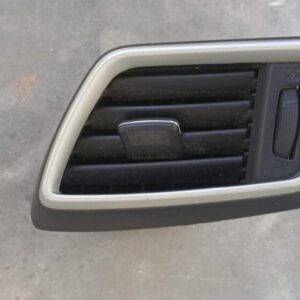 2016 Nissan Qashqai/ X trail left air vent – main product image