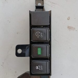 2016 Nissan Qashqai switches – main product image