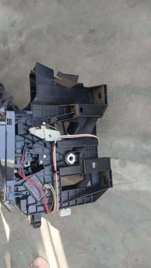 2016 Nissan Qashqai/ X trail gear selector – front view