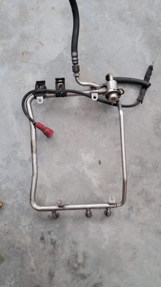 Whatsapp Image 2025-02-28 At 11.01.54 Audi A4 2.6/ 2.8 V6 Fuel Rail 078133681Q