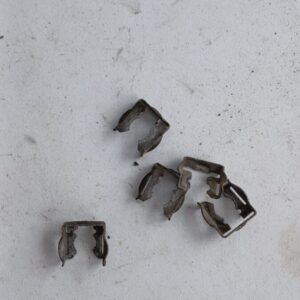 93 96 Mercedes R129 SL320 E320 S320 Fuel Injector Clip – main product image