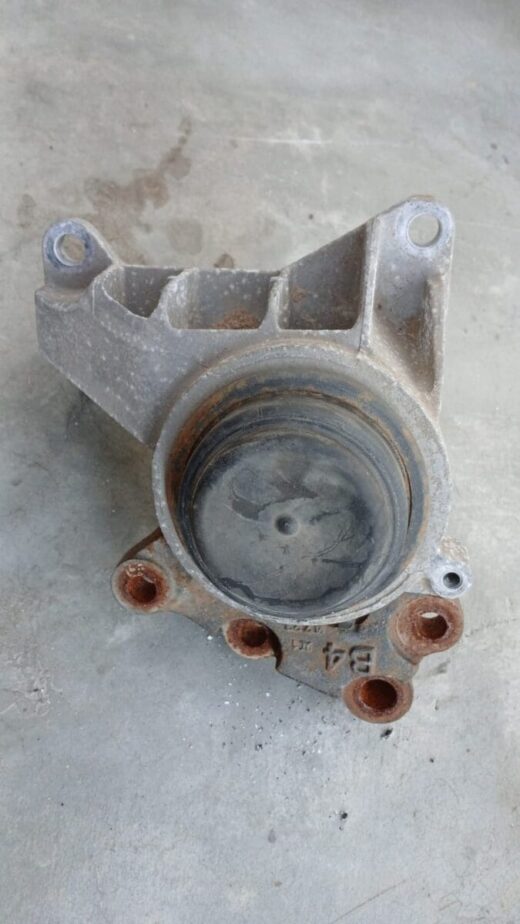 2016 Nissan Qashqai R9M Engine Mounting