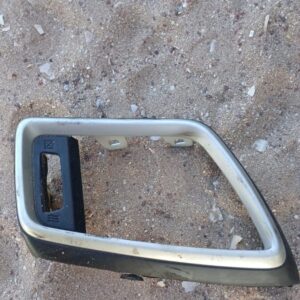 2016 Nissan Qashqai R9M Inner Door Handle Surround used – main product image