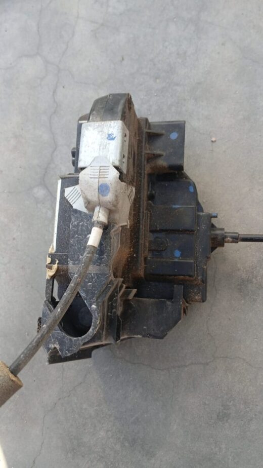 Whatsapp Image 2025-05-04 At 14.58.43 2016 Nissan Qashqai Left Front door Lock – main product image