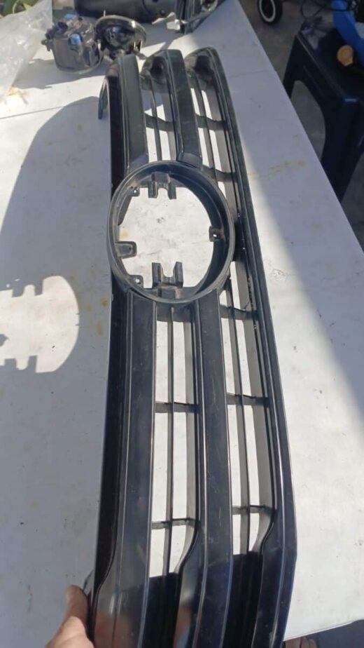 Whatsapp Image 2025-05-22 At 14.02.43 (13) Genuine OEM Used Toyota Hilux GD6 Grill – main product image