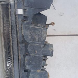 1998 Mitsubishi Pajero Left Headlight – OEM Used – front view