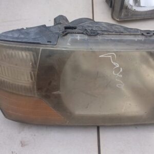 2002 Mitsubishi Pajero Right Headlight – Used As Is Condition – main product image