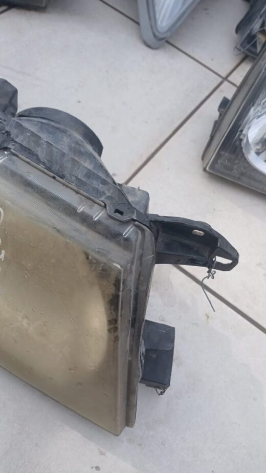 2002 Mitsubishi Pajero Right Headlight – Used As Is Condition – side angle