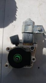 02 05 BMW 745 E65 Front Left Side Window Mechanism Motor – main product image