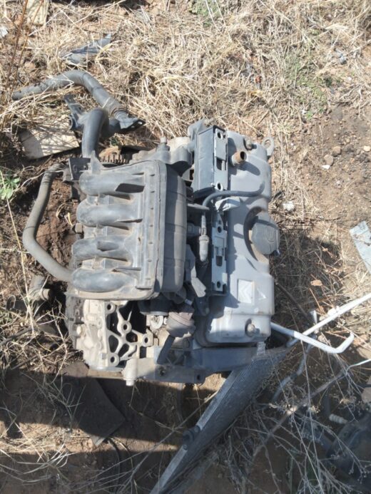 Whatsapp Image 2025-06-26 At 13.23.05 (1) Citroen C2 1.4 VTR Engine Head Block & Sump Used - Brits Brothers