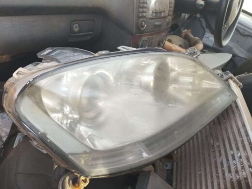 Whatsapp Image 2025-06-26 At 13.25.20 Mercedes Ml W164 Right Headlight Used – Brits Brothers Auto Parts – main product image