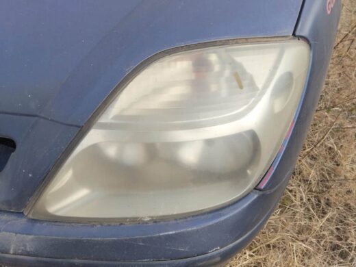 2001 Renault Scenic Left Headlight | Quality Used Spares – Brits Brothers™.Jpg 2001 Renault Scenic Left Headlight | Quality Used Spares – Brits Brothers™