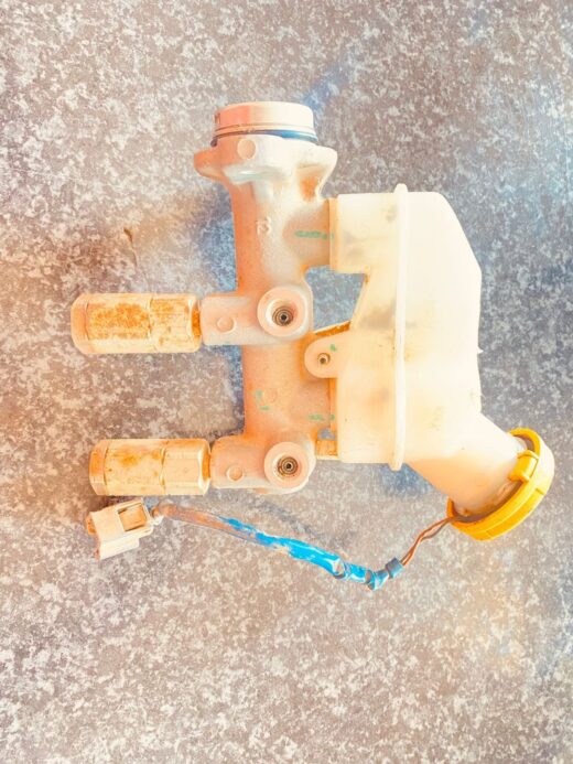 Whatsapp Image 2025-07-26 At 18.25.10 (1) Renault Kwid Brake Master Cylinder Used | Tested & Delivered | Brits Brothers™ – main product image