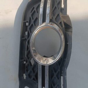 Mercedes W204 Spotlight Cover Used – Genuine OEM Mercedes-Benz Foglight Trim