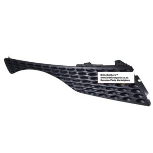 Nissan Juke RHS Main Grill 11 (Black) – main product image