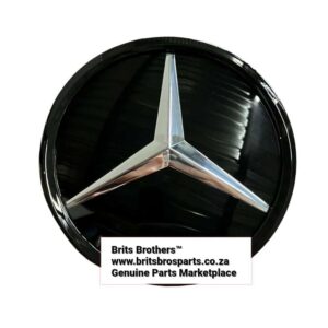 Mercedes Benz W205 Front Badge Emblem Logo (Blk) – main product image