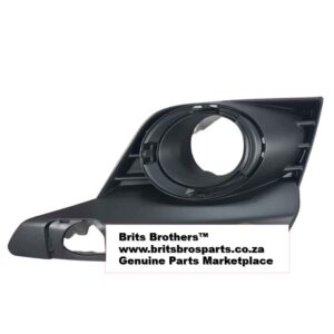 Renault Sandero RHS Fog Cover 17 (W/Hole+Chrome Mldng) – main product image