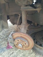 Daewoo Lanos Left Front Hub and Strut Used | Brits Brothers™ Auto Parts South Africa – main product image