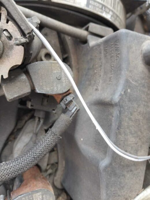 Used VW Polo 1.2 TDI Diesel Injector 28231462 CFWA 55 kW 09–14 Delphi unit on white background