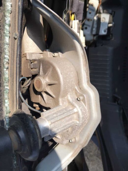 Whatsapp Image 2025-07-22 At 12.10.37 (1) 2018 Kia Rio Tailgate Wiper Motor Used | Buy OEM Rear Wiper Motor Online | Brits Brothers™ Auto Parts SA – main product