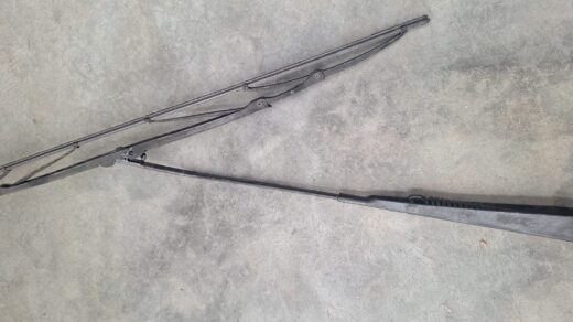 Dodge Caliber Wiper Arm Used | Affordable Dodge Spares South Africa – front view