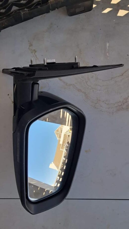 2020–2024 Hyundai Creta right door mirror like new spare part South Africa