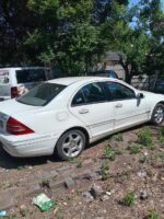 Mercedes Benz W203 C200 Kompressor Manual 6 Speed 111 Engine Stripping for Spares | Brits Brothers™ – close-up detai
