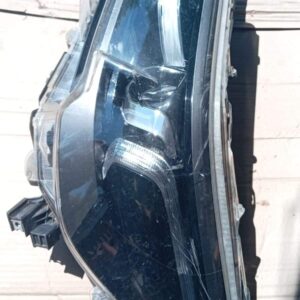 2023 Toyota Hilux Left Xenon Headlight Used | Brits Brothers™ Auto Parts – main product image