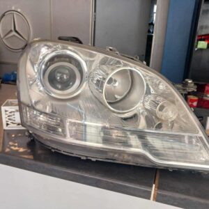Mercedes ML W164 Right Xenon Headlight Used | OEM Mercedes Lighting South Africa – main product image